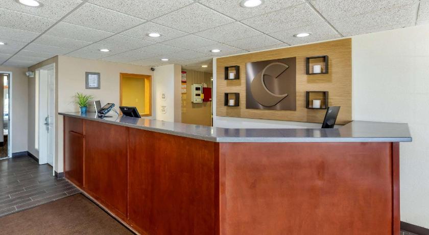 Comfort Inn and Suites Jackson - West Bend