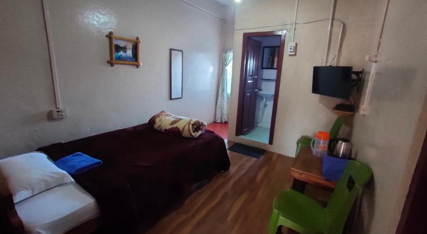 Holly Lodge Guest House photo