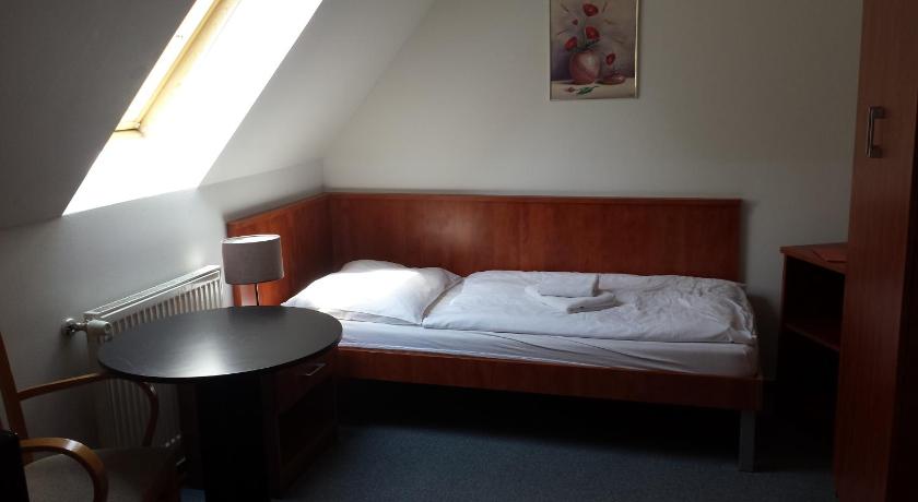 Image of Single Room 4