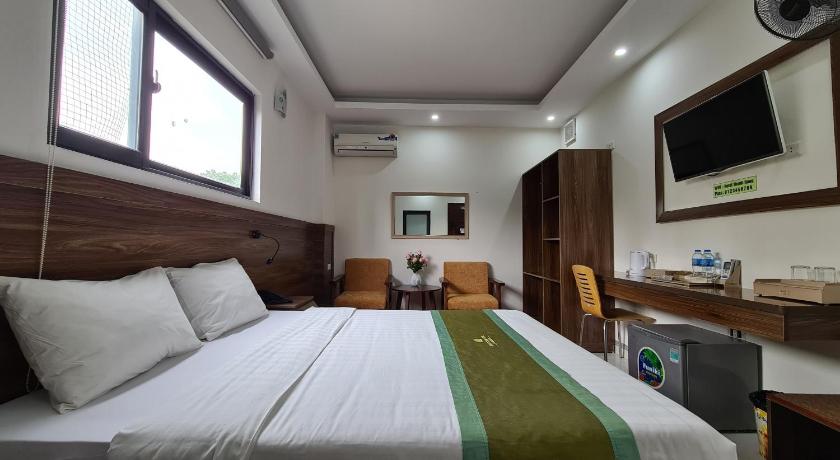 Hanoi Thanh Hang Hotel near Emerald My Dinh 3-Star Hotel suite