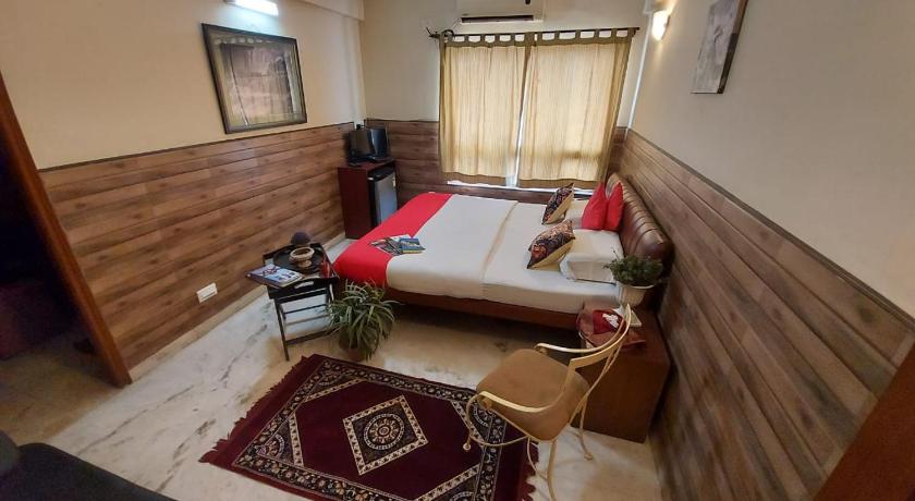 OYO 10890 Malik Guest House