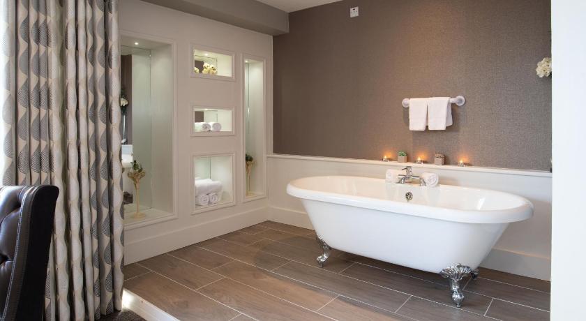 Image of Superior Suite with Sea View 2