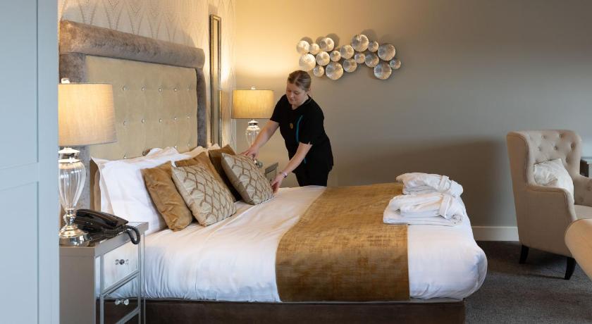 Image of Superior Suite with Sea View 8