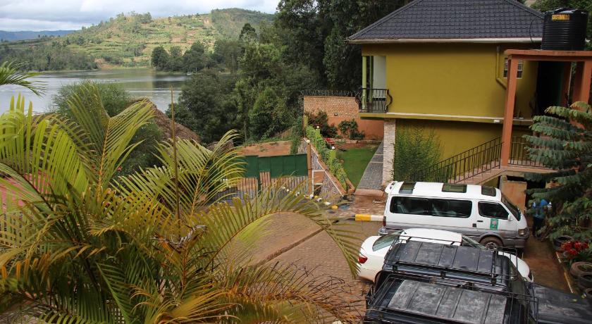 Lake Bunyonyi View Resort photo