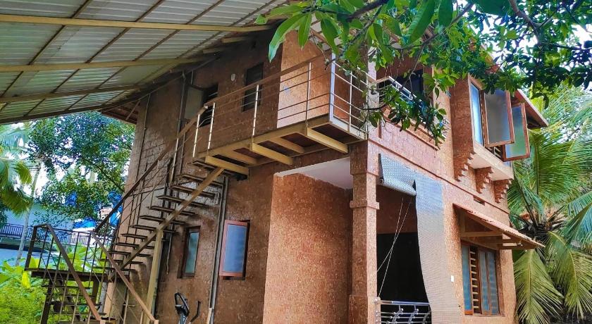CHINCHOOS HOMESTAY
