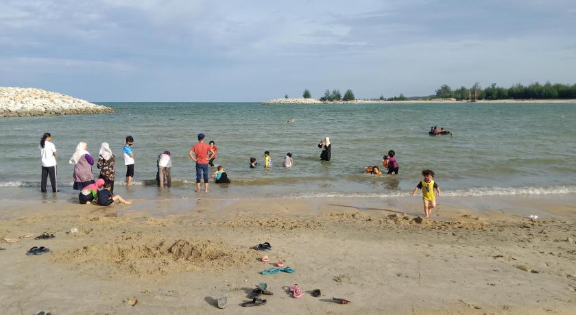 ZR D'Jembal Homestay, Gong Badak photo