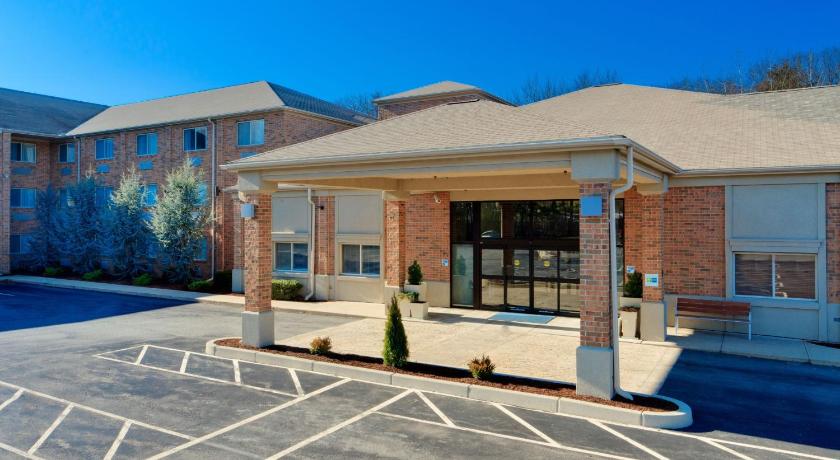 Holiday Inn Express & Suites Smithfield - Providence