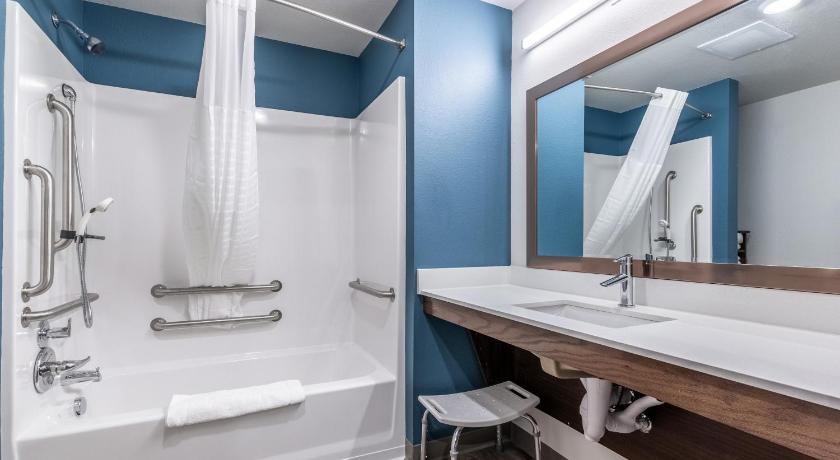 WoodSpring Suites Elgin - Chicago photo