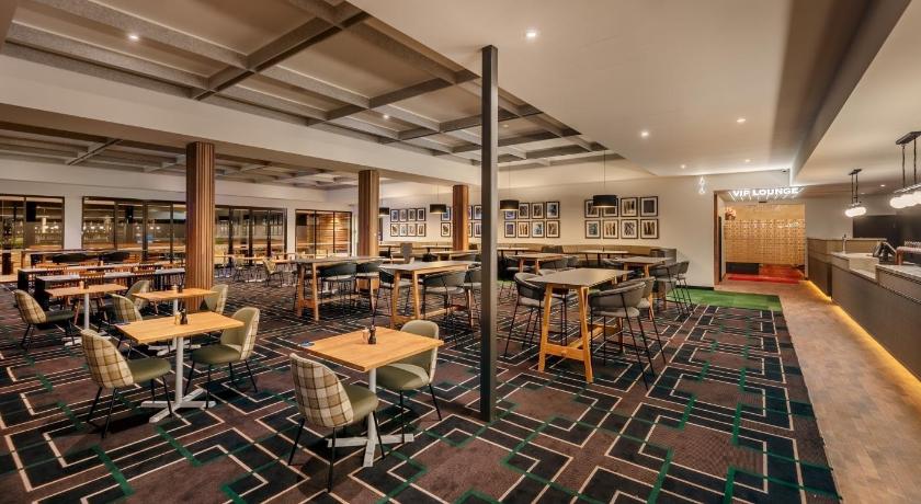 Blacktown Tavern photo