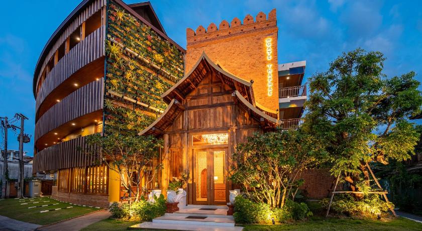 At Gate Thaphae Hotel