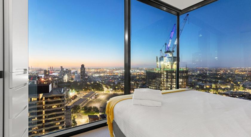 Light House Sky Sea View Apartments Melbourne Central CBD — Hotel in Melbourne