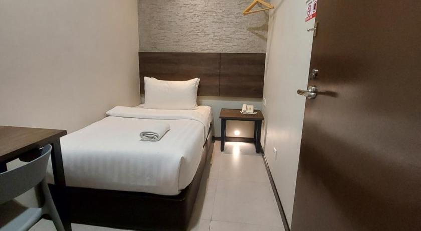 Image of Single Room 1