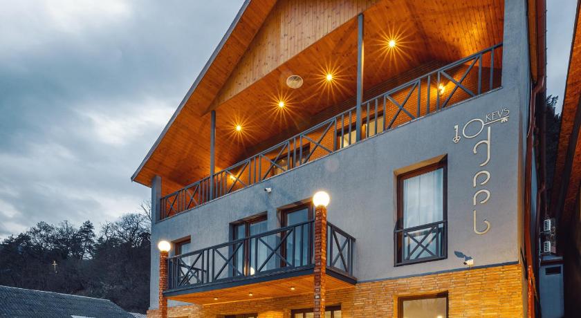 10 KEYS Boutique Hotel — Hotel in Borjomi