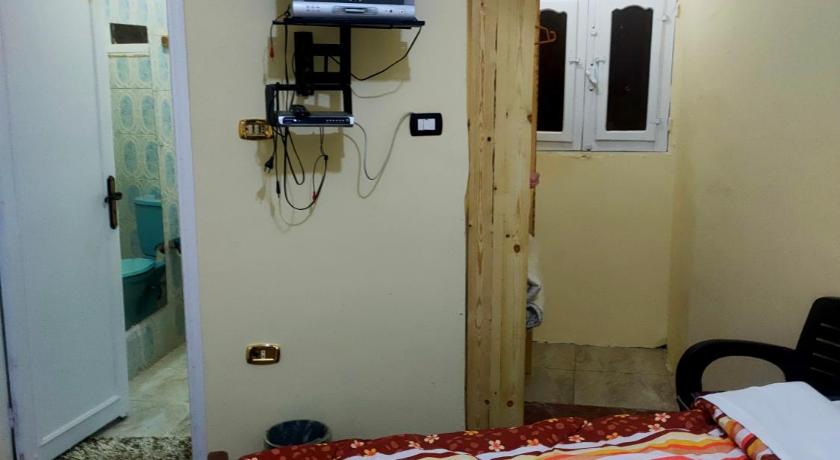 Image of Basic Triple Room 4