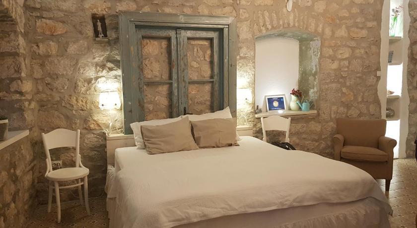 Kamena kuca-Stone house photo
