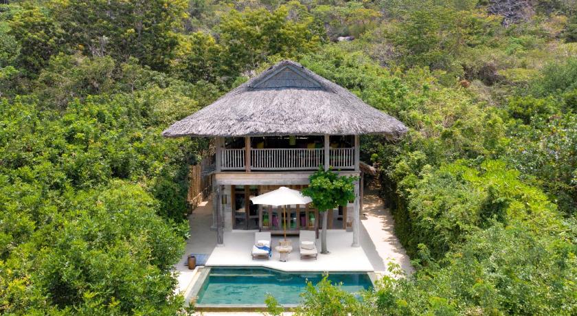 Image of Family Beach Front Pool Villa 4