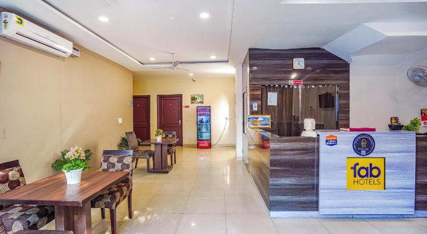 OYO 43708 Hotel Grand Inn