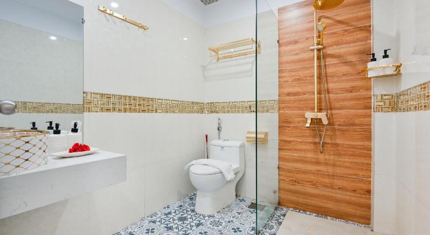 Bathroom, Joy Inn Cong Hoa Hotel in Ho Chi Minh City