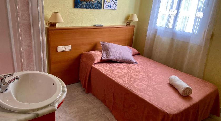 Hostal Alvarez photo