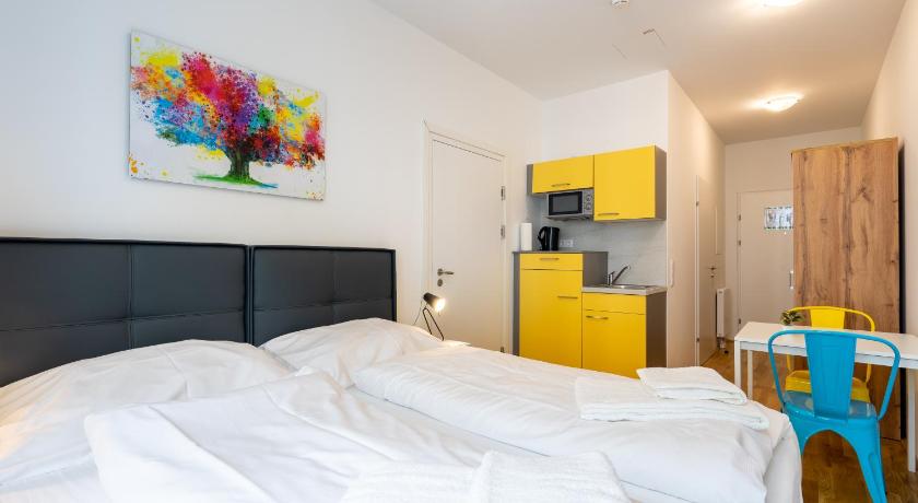 FeelGood Apartments SmartLiving | contactless check-in photo