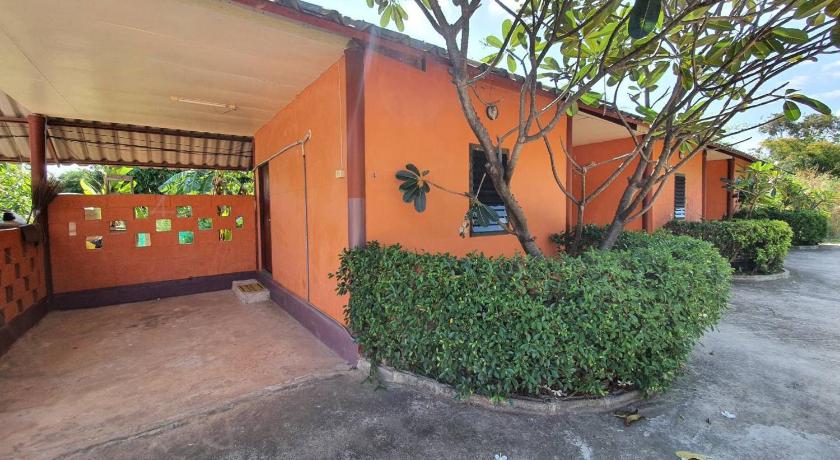 コンケン วังตาน้ำรีสอร์ท 1つ星 シングルルーム 外観