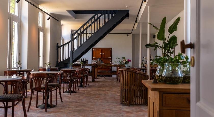 Het Weeshuis — Hotel in Bolsward