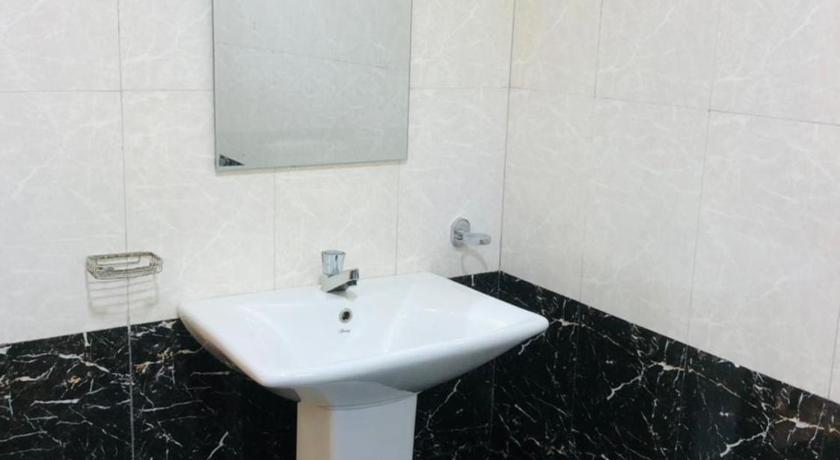 Thathsara Holiday Inn photo