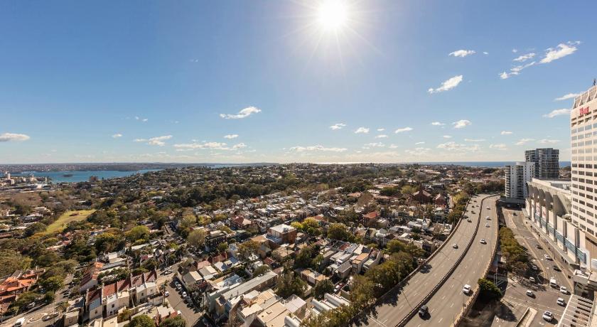 Meriton Suites Bondi Junction