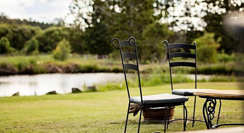 Pinbarren Green Lodges Noosa photo