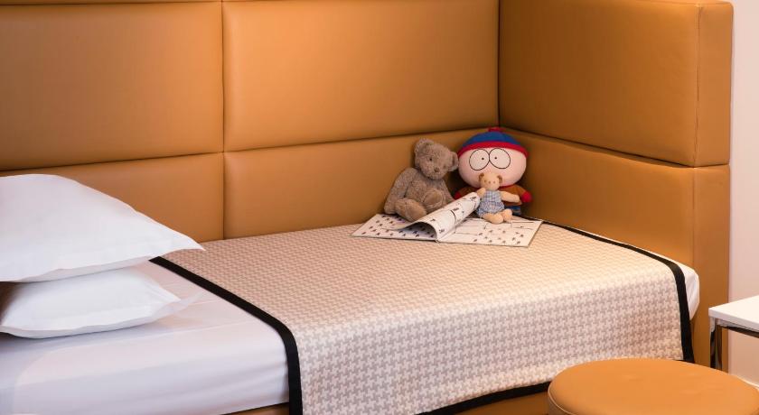 Image of Suite with Patio - Spa Access 8