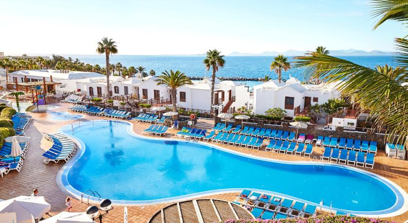 Grupotel Flamingo Beach — Hotel in Lanzarote