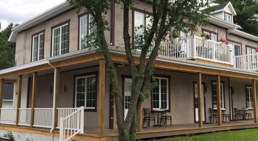 Orange Bistro — Hotel in Baie-Saint-Paul (QC)