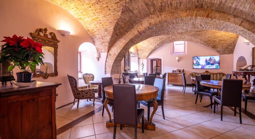 HOTEL TREVI Palazzo Natalini photo