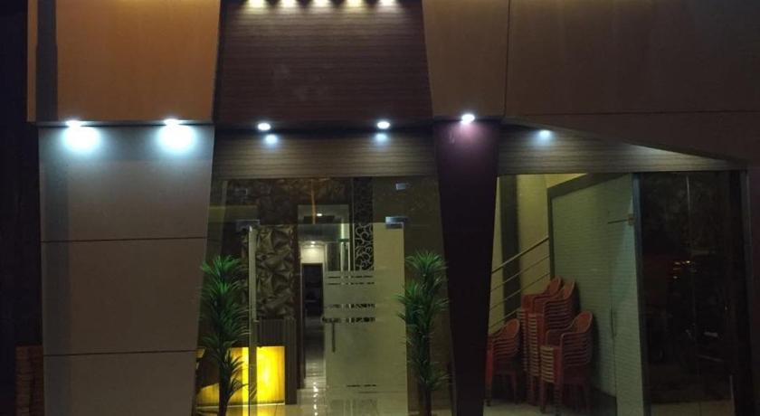 OYO 5171 Hotel Palace Residency – Bombay/ Mumbai, KY