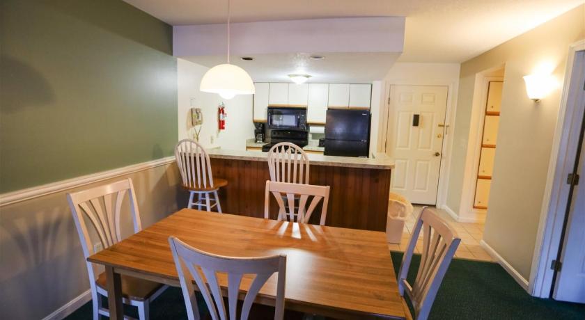 Deer Park Vacation Condo next to Recreation Center with Indoor Pool! photo