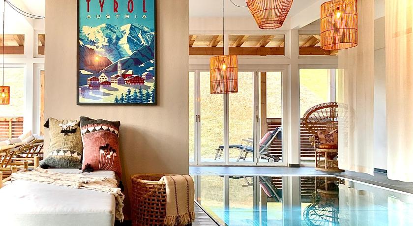 Boutique Hotel Bellevue Lermoos photo