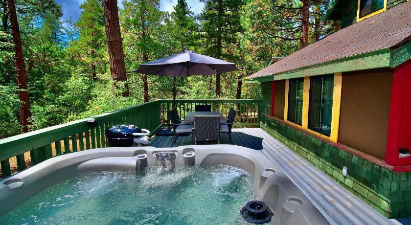 Peaceful Cabin — Hotel in Idyllwild (CA)