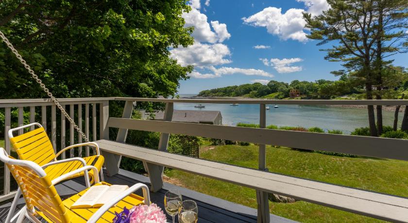 Dockside Guest Quarters photo