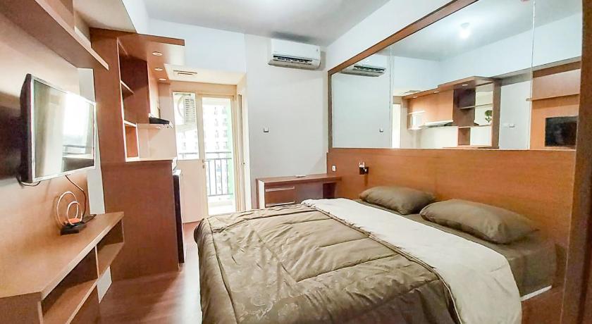 RedLiving Apartemen Green Lake View Ciputat - Juragan Rooms Tower B with Fast Wifi photo