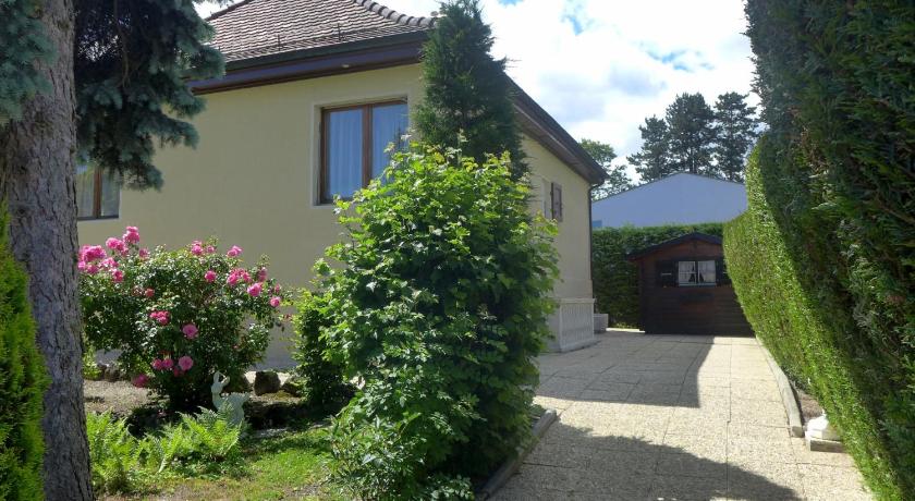 Holiday Home 5- chemin de la Pralay by Interhome photo