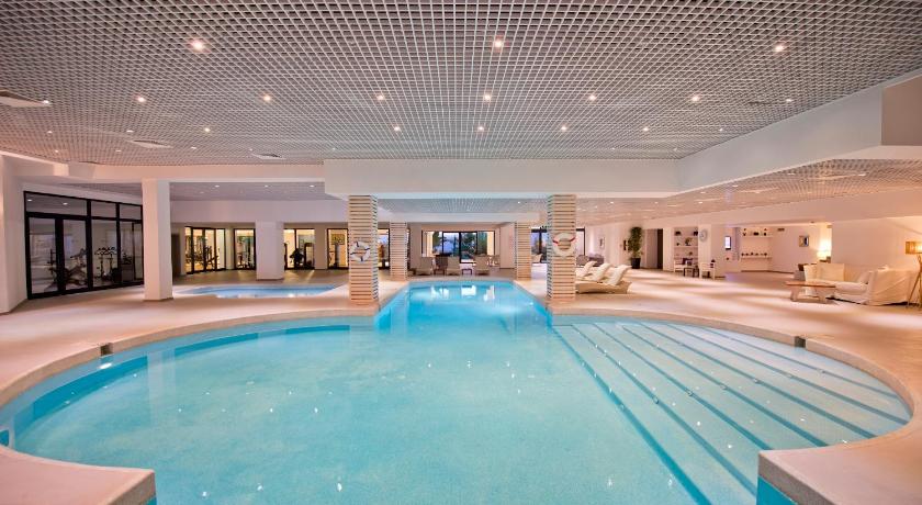 Ramada Resort Bodrum - image 10