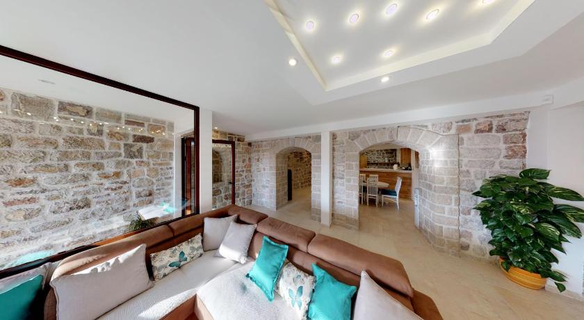 Luka Villa, Cucuci - Budva, Montenegro photo