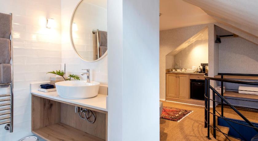 Image of Suite 2