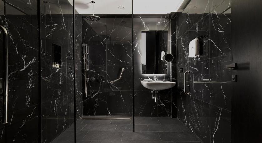 Image of Executive Suite 2