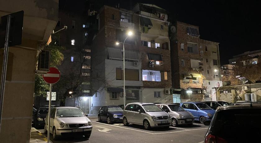 Komatas Modern Apartments in Bllok Area photo