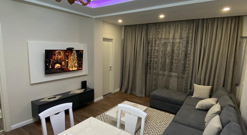 Komatas Modern Apartments in Bllok Area — Hotel in Tirana
