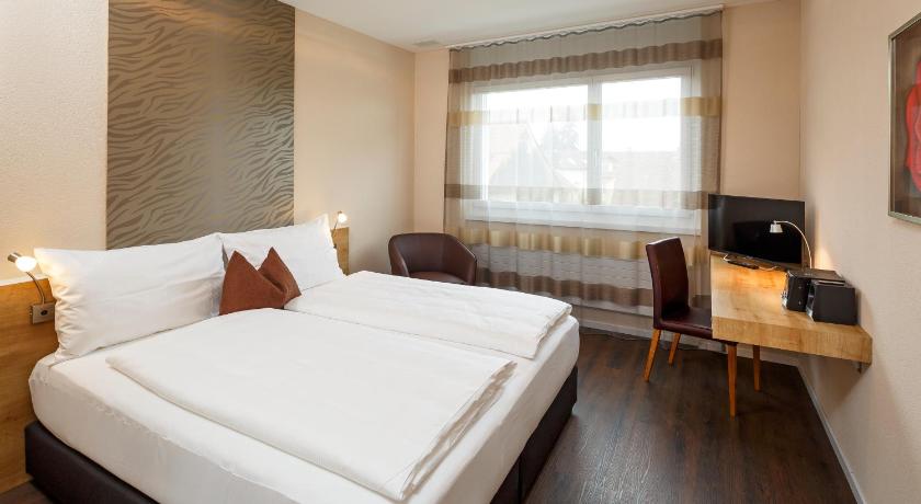 Villmergen Swiss Quality Hotel photo