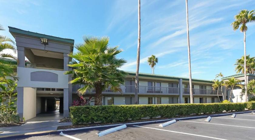 새러소타 (FL) Room 127 - Waterfront, Heated Pool, Huge TV, Tiki Bar & Grill 4성급 숙소 수영장