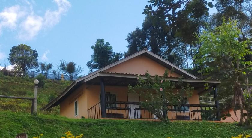 Image of Bungalow with Mountain View 3