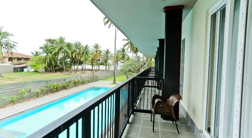 Golden Star Beach Hotel photo